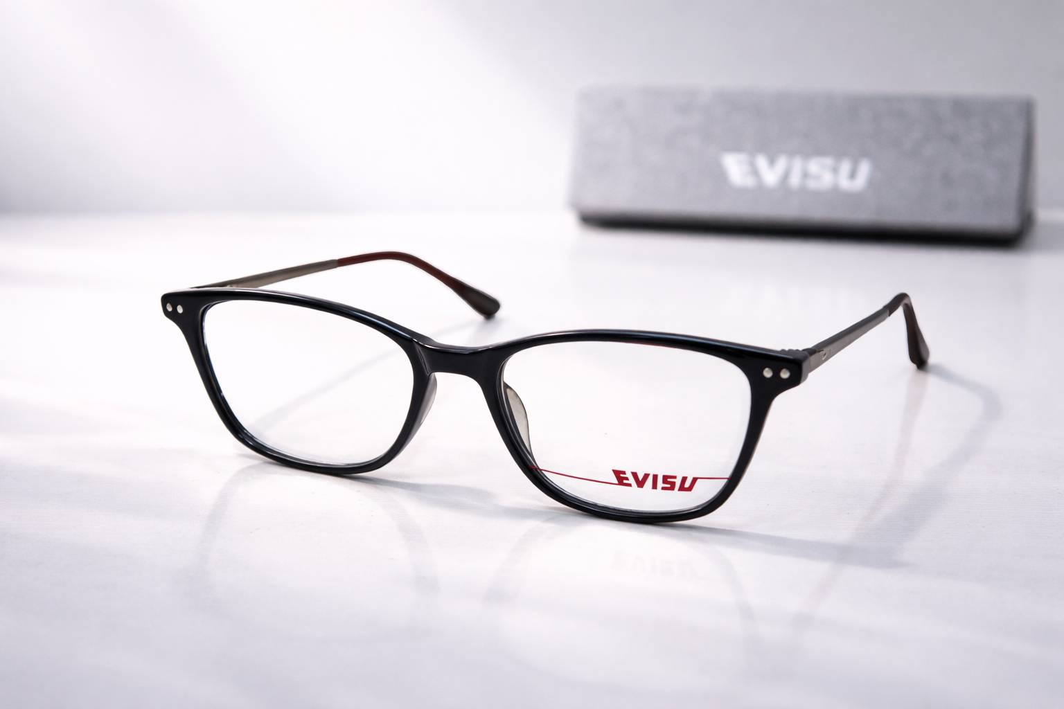 EVISU กรอบแว่นสายตาทรงเหลี่ยม สีดำ รายละเอียดแดง