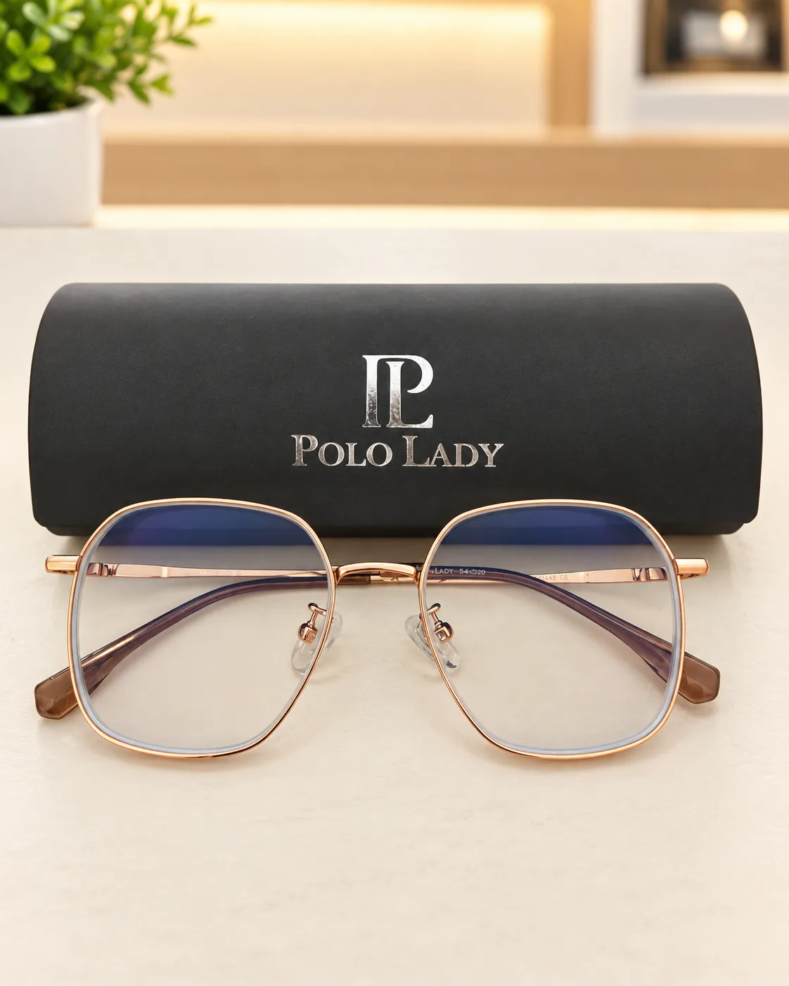สายตาสั้น -6.00 เลือกเลนส์ย่อบาง 1.67 ดีไหม? | January Optical ภาพกิจกรรม 1